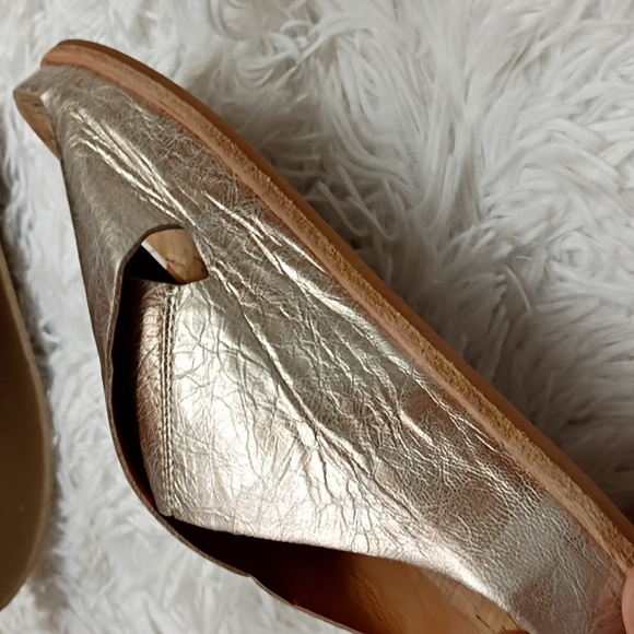 Kork-Ease Metallic Sandals- Women's Sz 7 - Picture 6 of 7